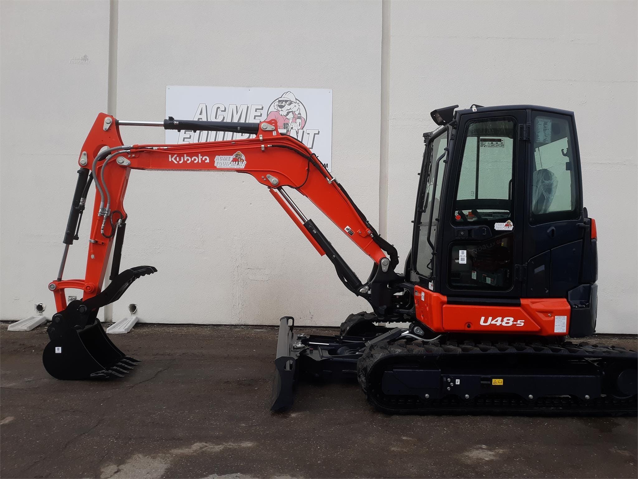 Kubota U48-5 Equipment Image0