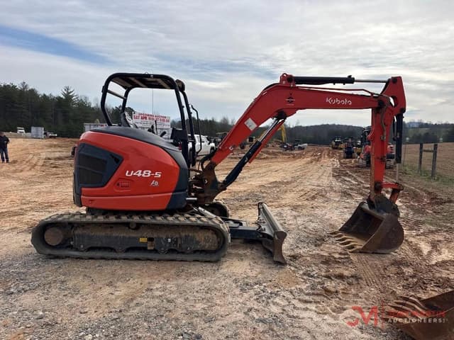 Image of Kubota U48-5 equipment image 4