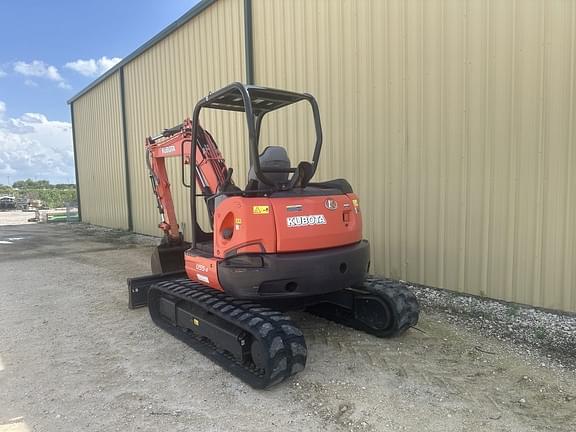 Image of Kubota U55-4 equipment image 3