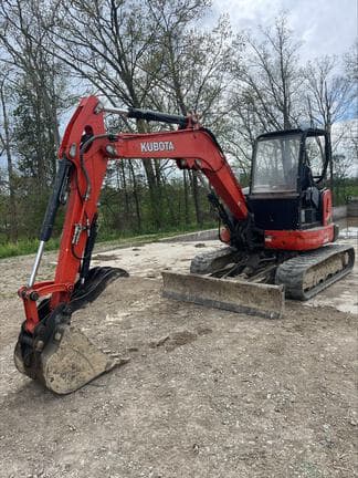Image of Kubota U55-4 equipment image 3