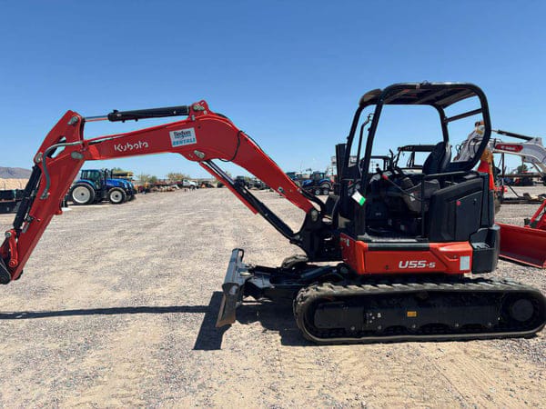 Kubota U55-5 Equipment Image0