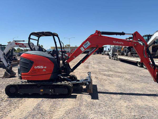 Image of Kubota U55-5 equipment image 1