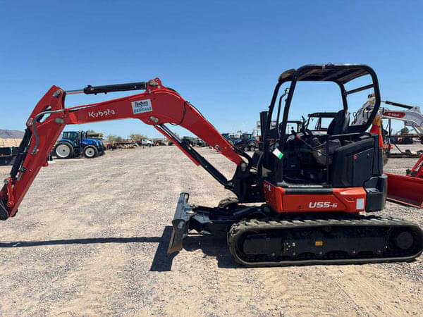 Image of Kubota U55-5 equipment image 4