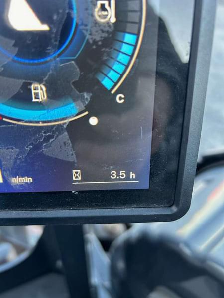 Image of Kubota U55-5 equipment image 4