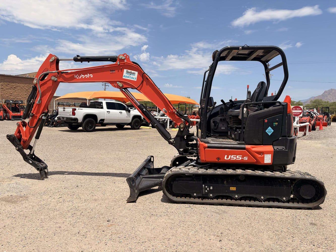 Kubota U55-5 Equipment Image0
