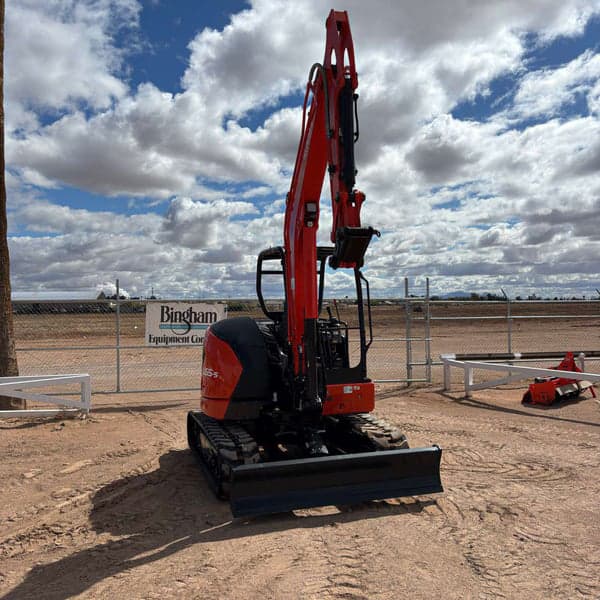 Image of Kubota U55-5 equipment image 2