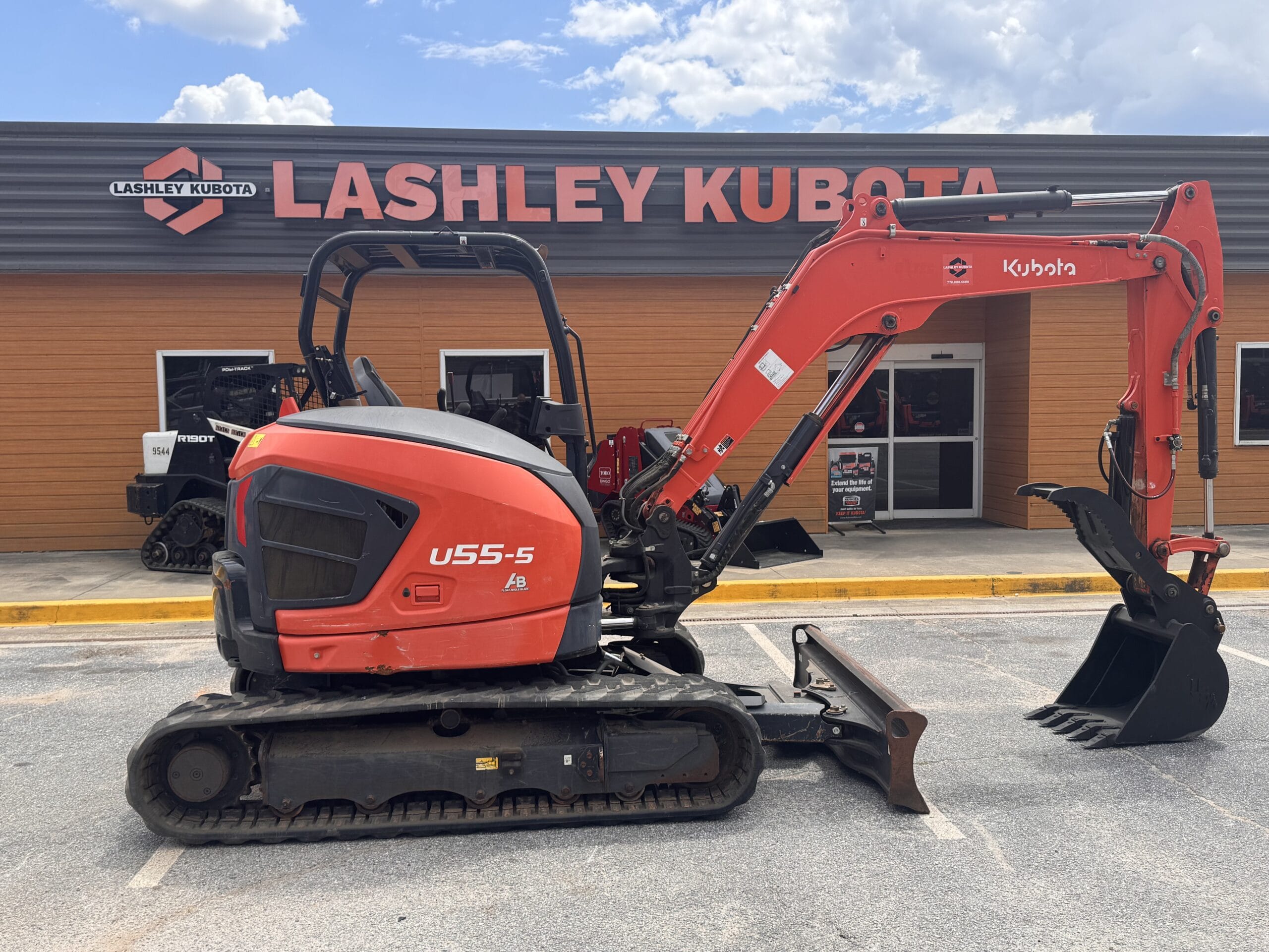 2022 Kubota U55-5R1A Equipment Image0