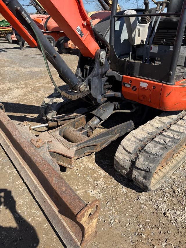 Image of Kubota U55 equipment image 2