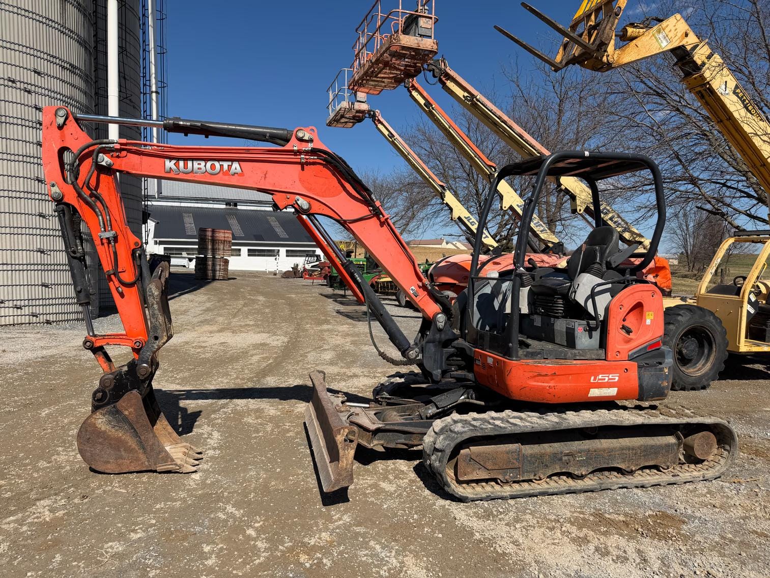 Kubota U55 Equipment Image0