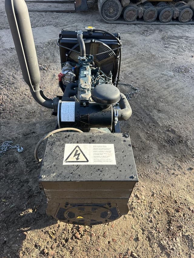 Image of Kubota V1505-BG-ET02 equipment image 3