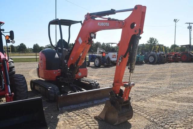 Image of Kubota U35-4 equipment image 3