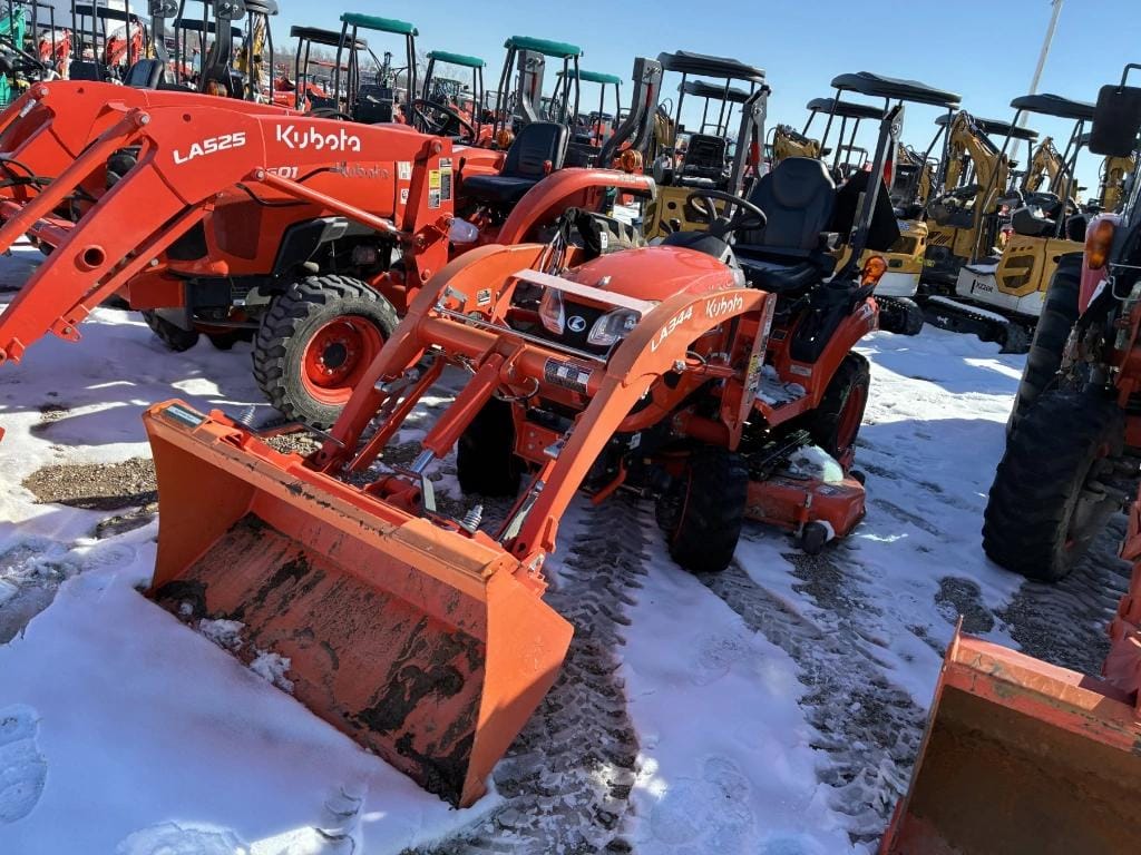 Kubota BX2380 Equipment Image0