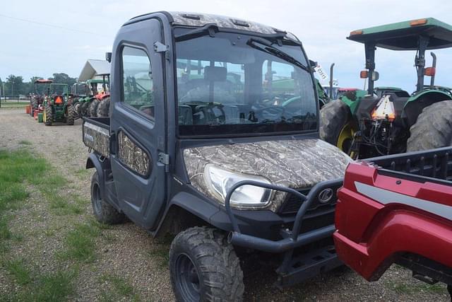 Image of Kubota RTV-X1100C equipment image 3
