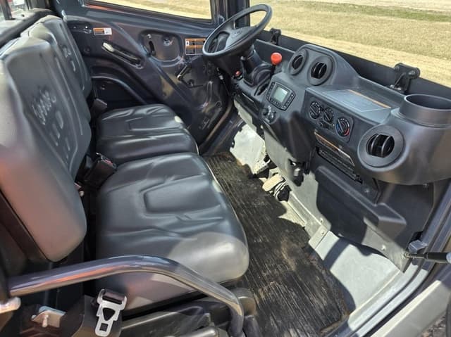 Image of Kubota RTV-X1100C equipment image 4