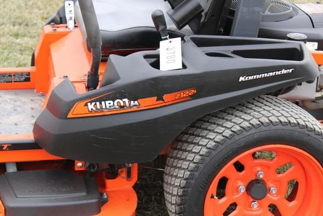 Image of Kubota Z122EBR equipment image 4