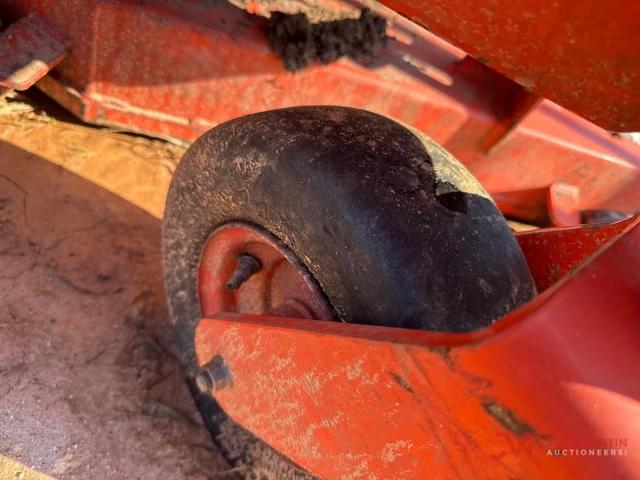 Image of Kubota Z122EBR equipment image 4