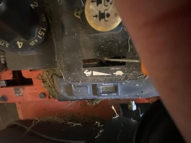 Image of Kubota Z122R equipment image 4