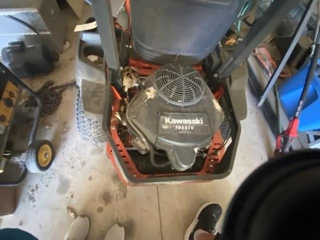 Image of Kubota Z122R equipment image 2