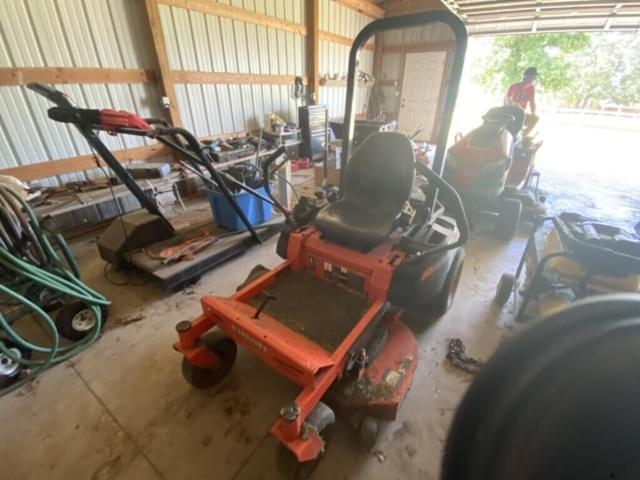 Image of Kubota Z122R equipment image 1