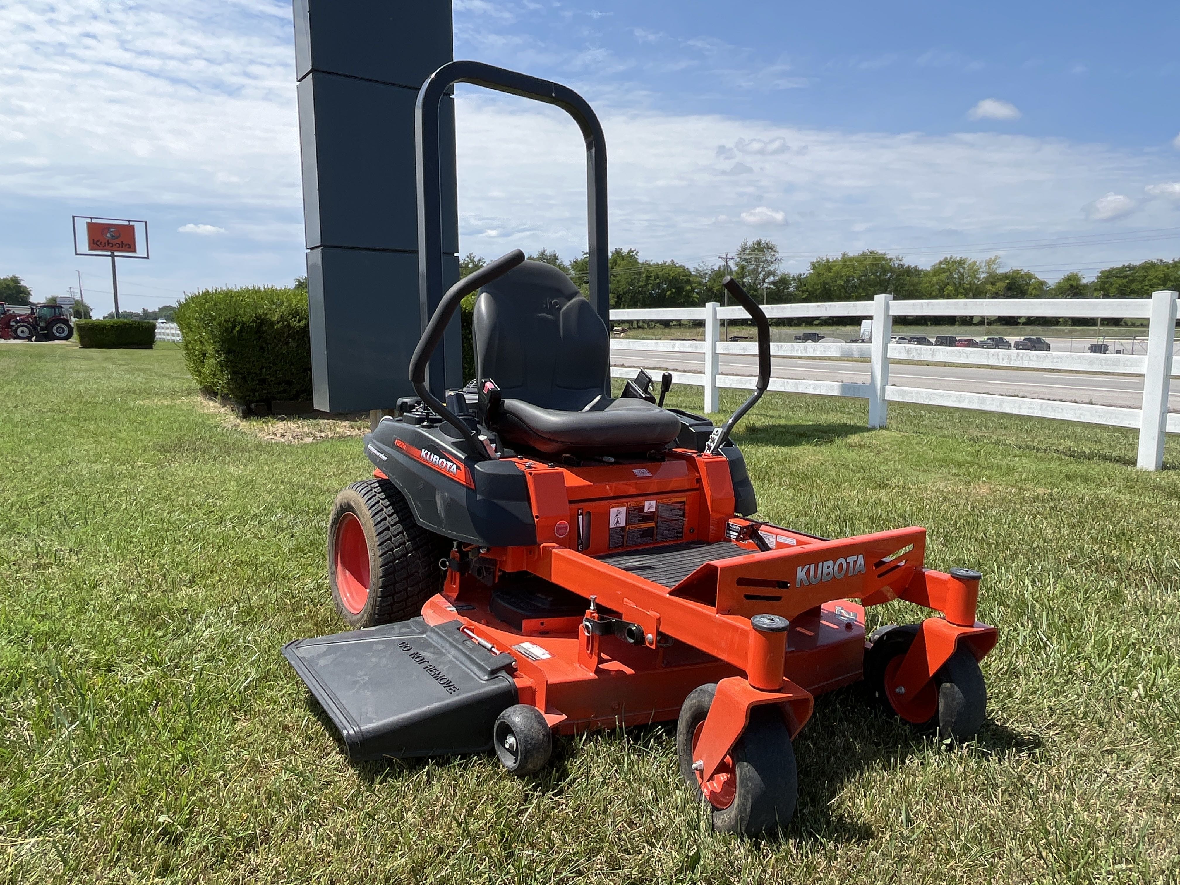 Main image Kubota Z122RKW