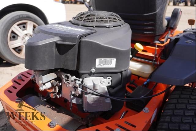 Image of Kubota Z231 equipment image 3