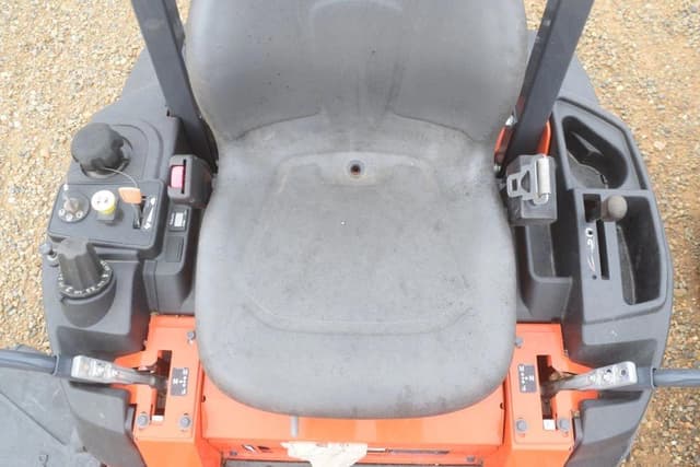 Image of Kubota Z231 equipment image 3