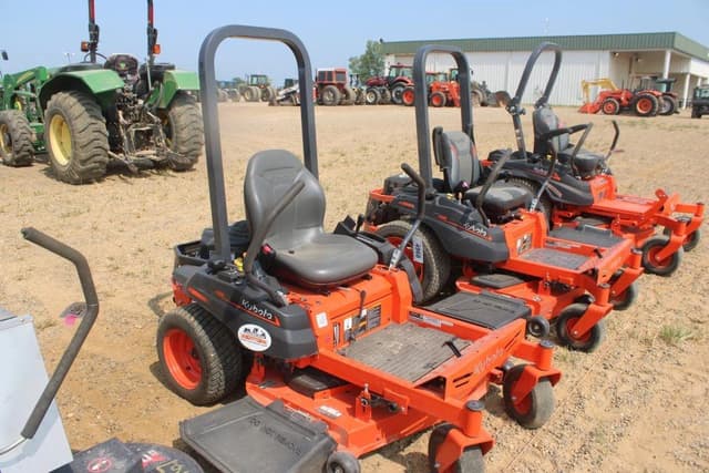 Image of Kubota Z231 equipment image 2