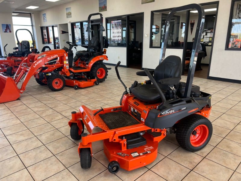 Kubota Z232KW-42 Equipment Image0