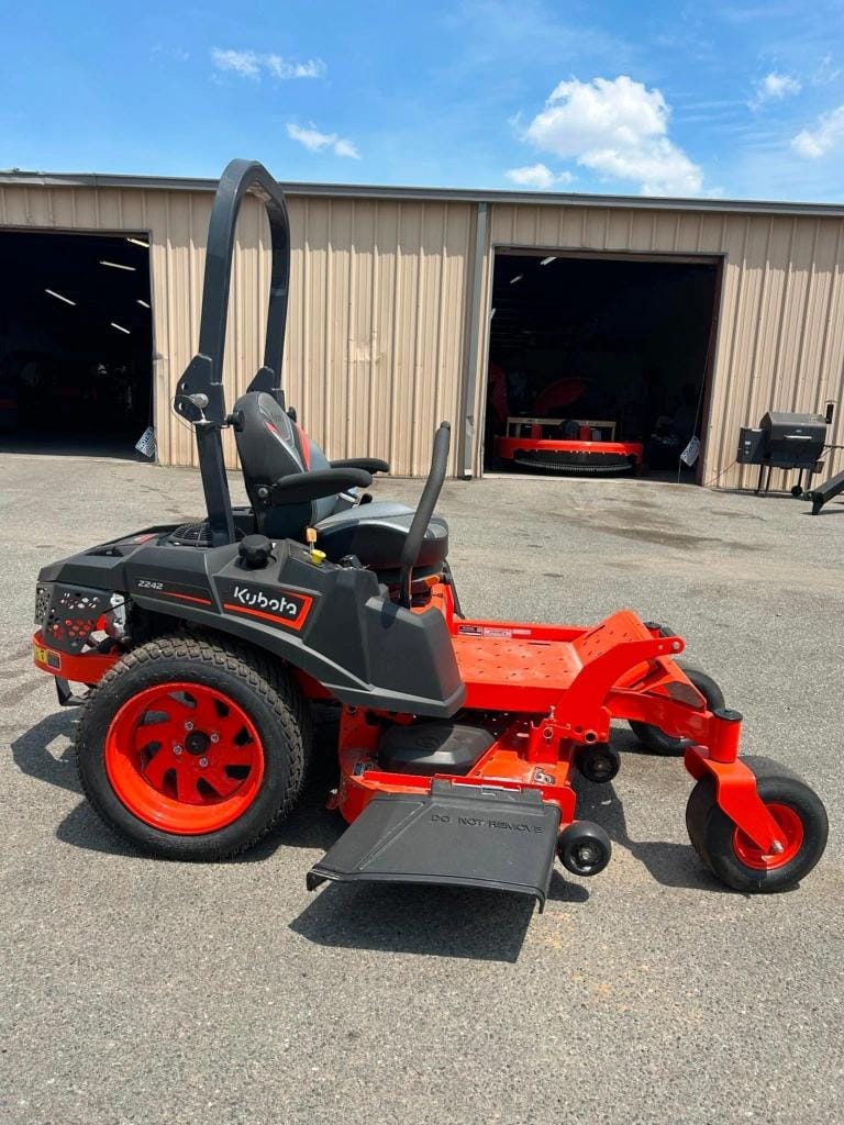 2024 Kubota Z242KW-48 Equipment Image0
