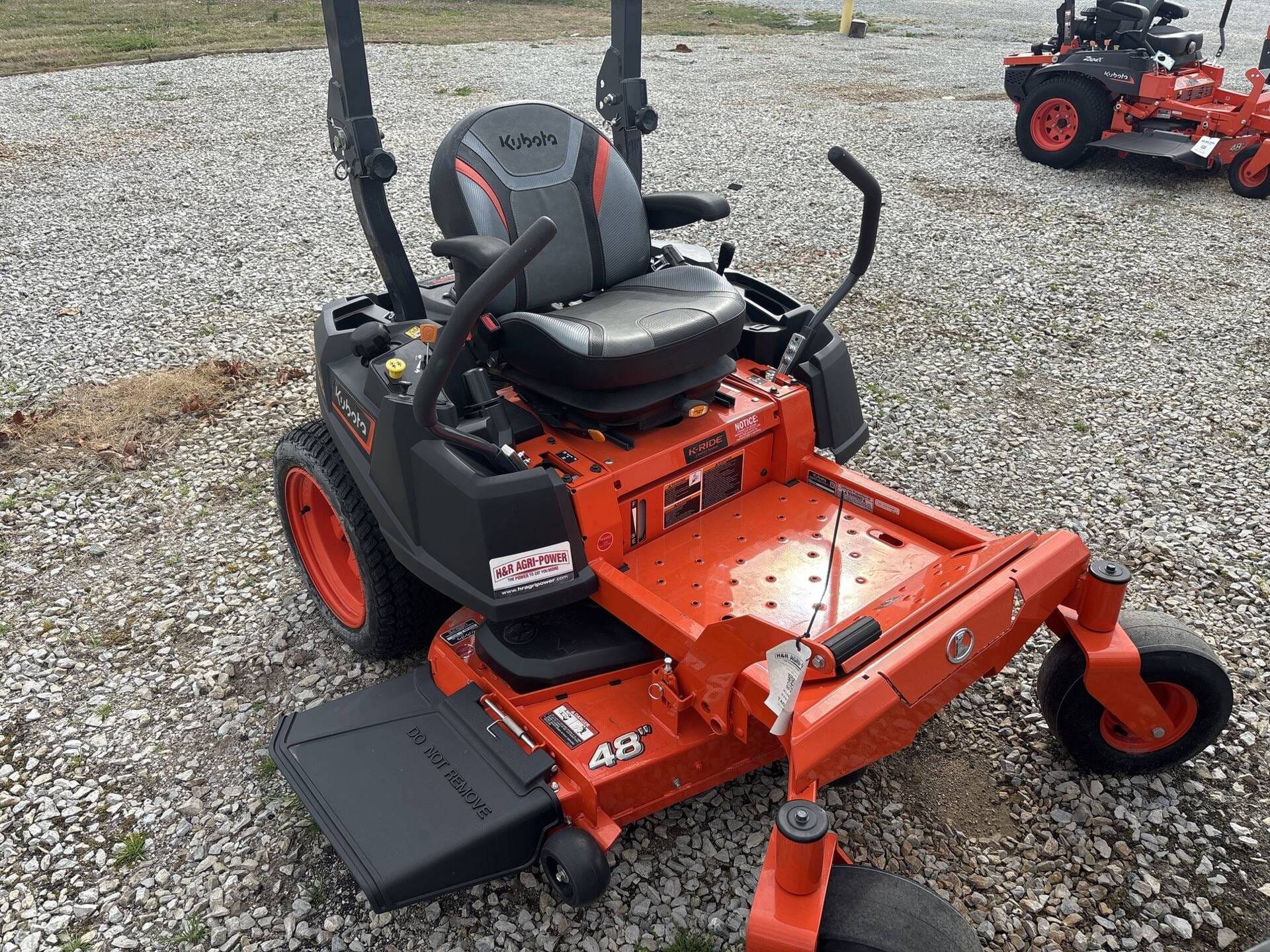 Kubota Z242KW-48 Equipment Image0