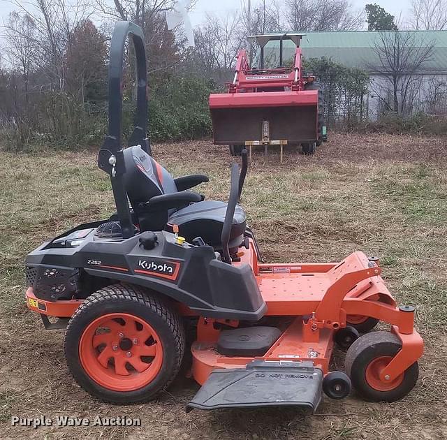 Image of Kubota Z252 equipment image 3