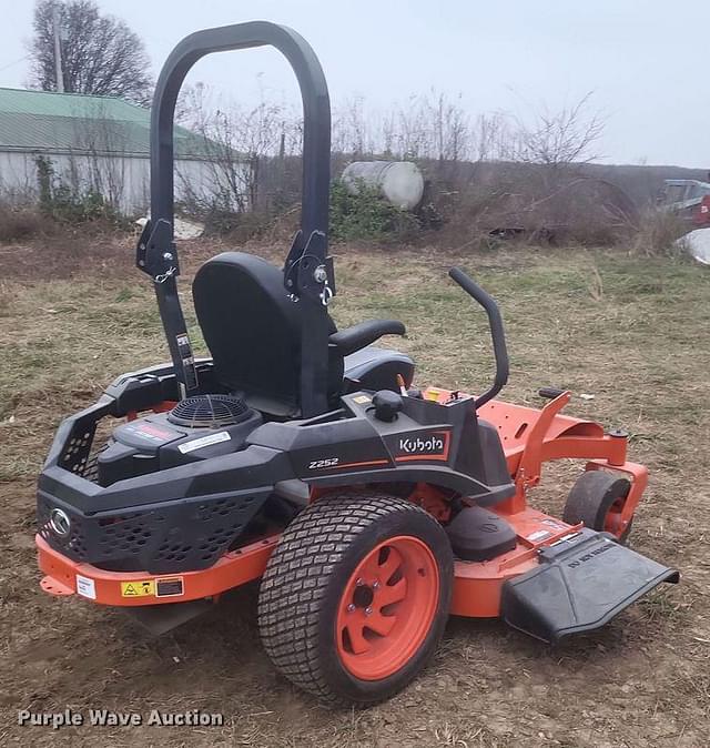 Image of Kubota Z252 equipment image 4