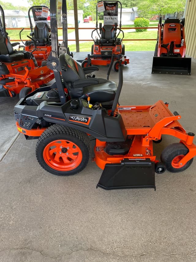 Image of Kubota Z252KW-54 equipment image 1