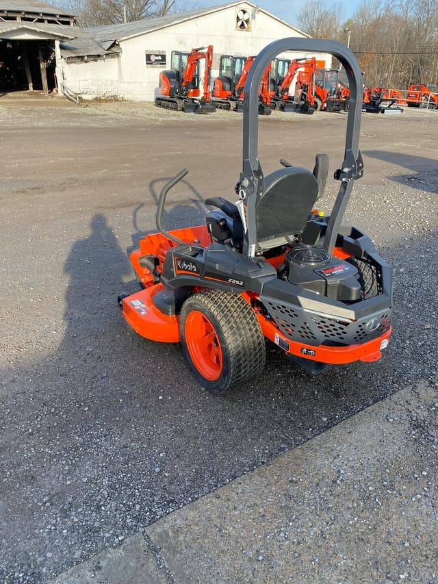 Image of Kubota Z252KW-54 equipment image 4