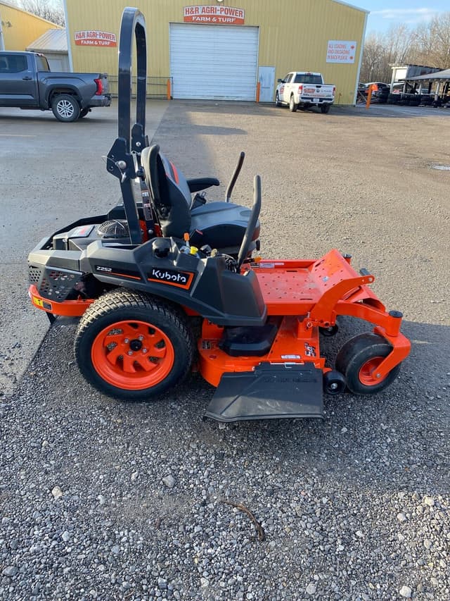 Image of Kubota Z252KW-54 equipment image 1