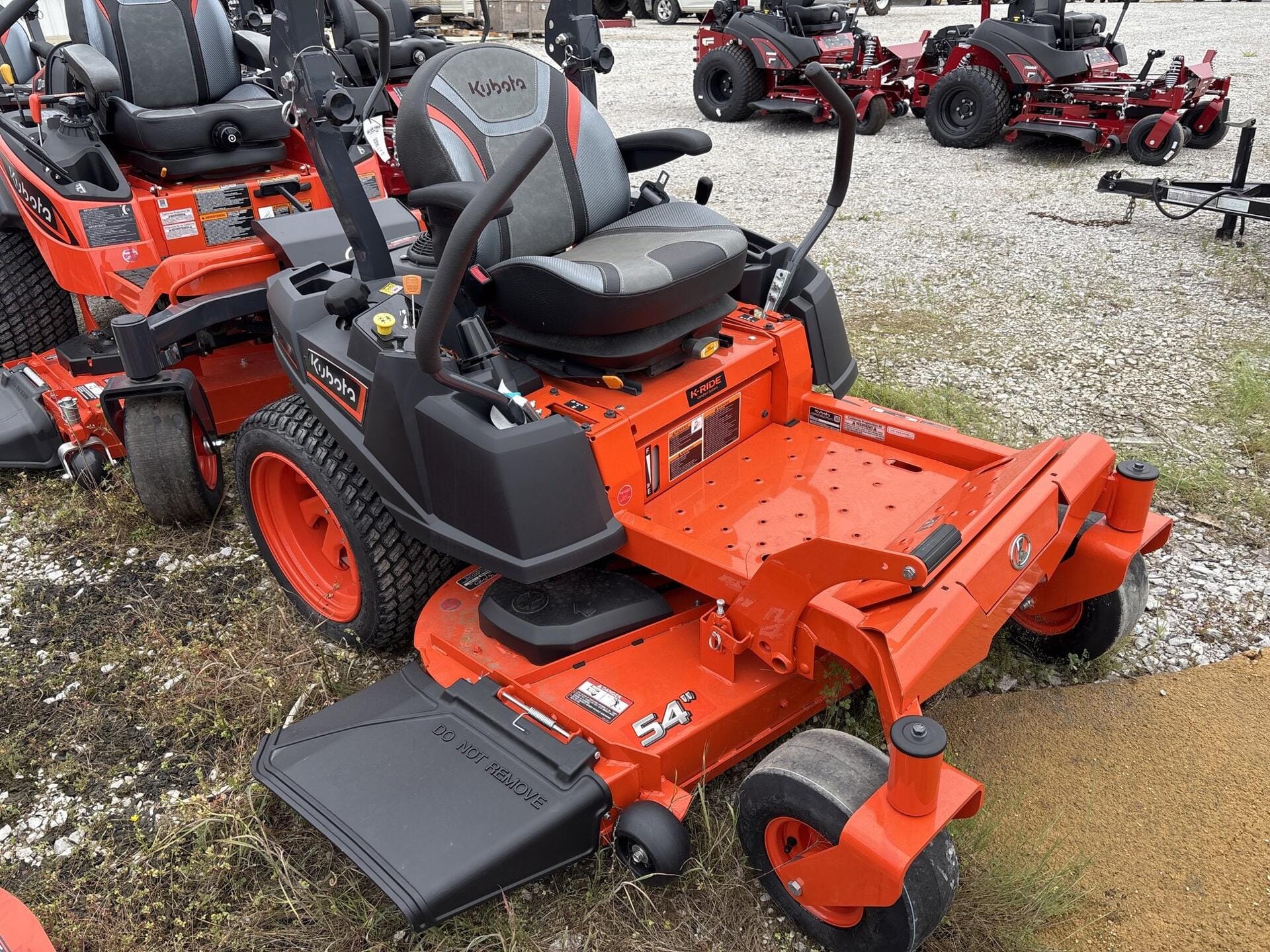 Kubota Z252KW-54 Equipment Image0