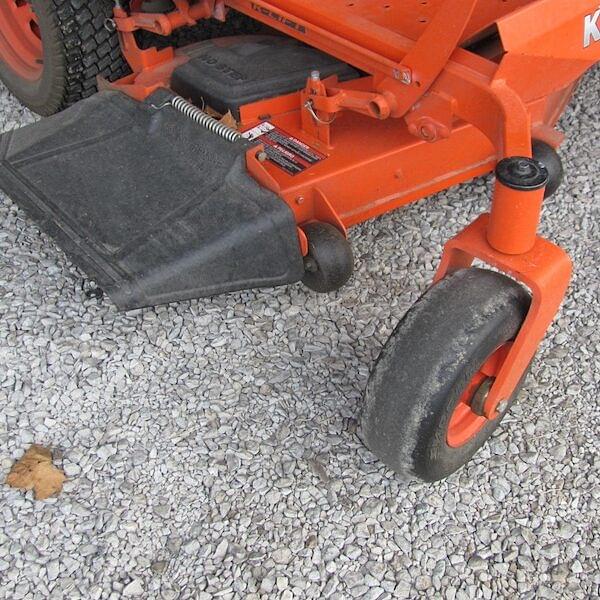 Image of Kubota Z411 equipment image 1