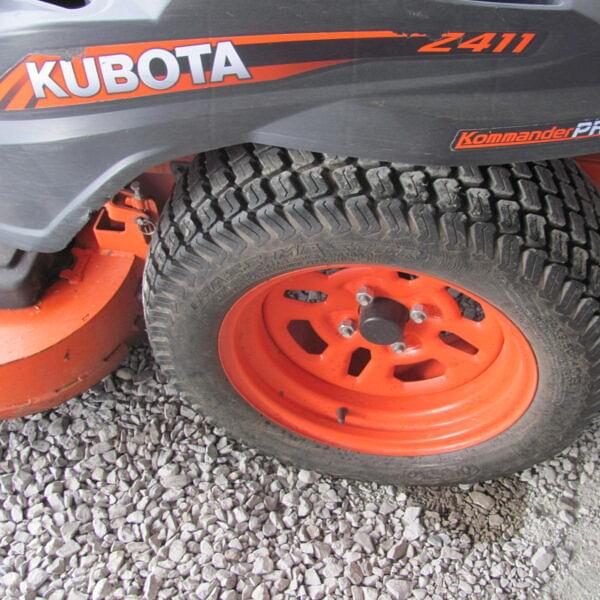 Image of Kubota Z411 equipment image 3