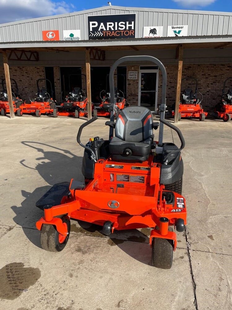 2024 Kubota Z412KW Equipment Image0