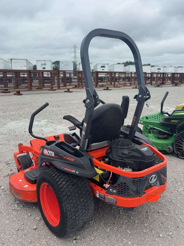 Image of Kubota Z421 equipment image 4