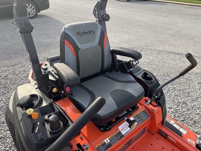 Image of Kubota Z421KW equipment image 4