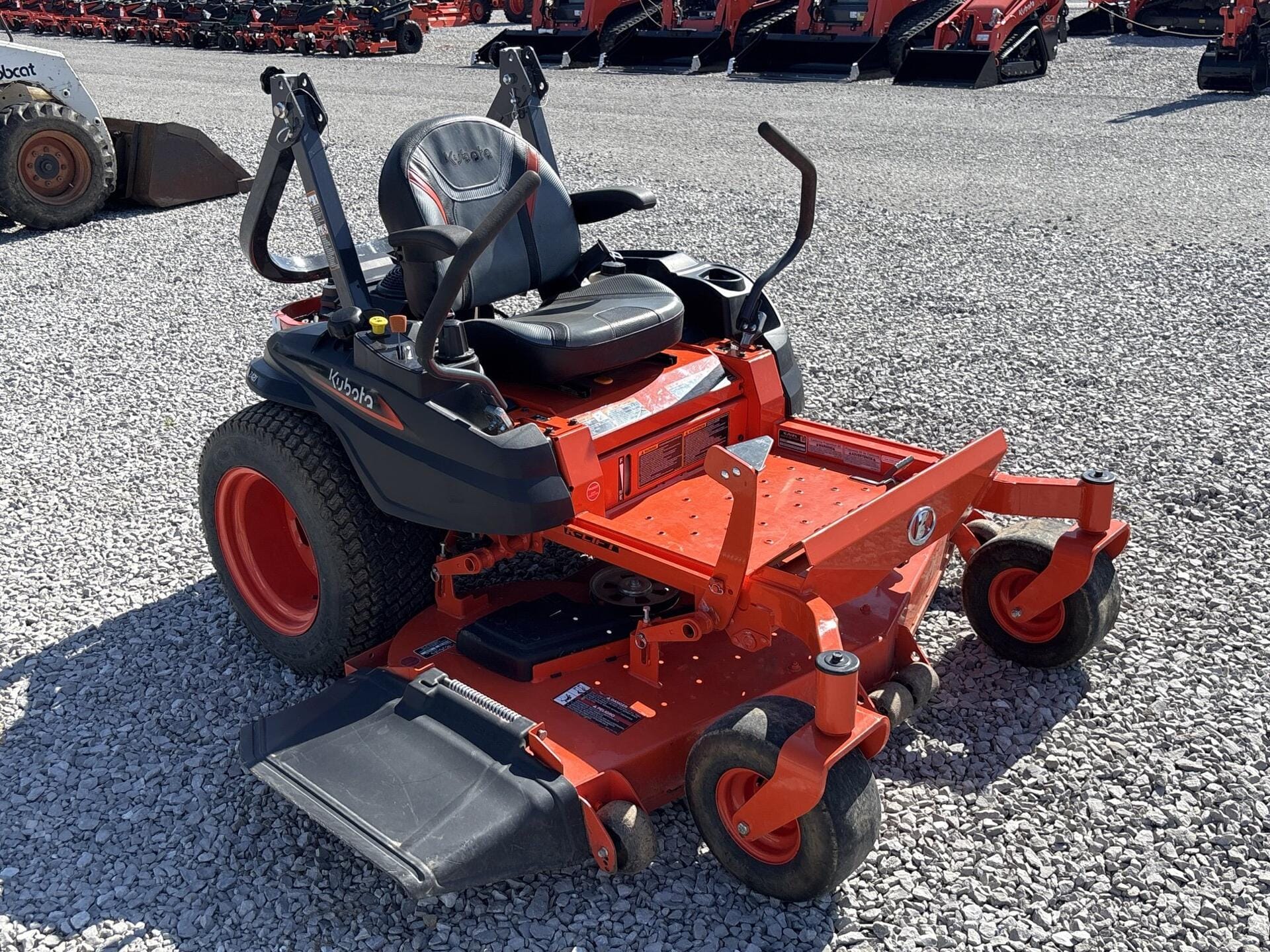 Kubota Z421KWT Equipment Image0