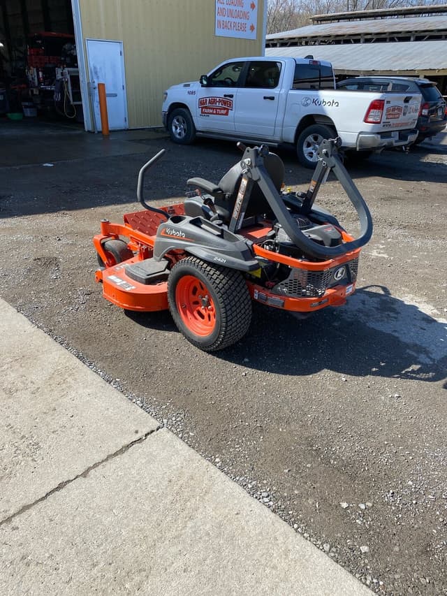 Image of Kubota Z421KWT equipment image 4