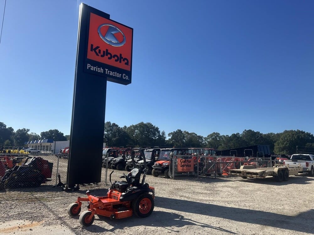 2024 Kubota Z422 Equipment Image0