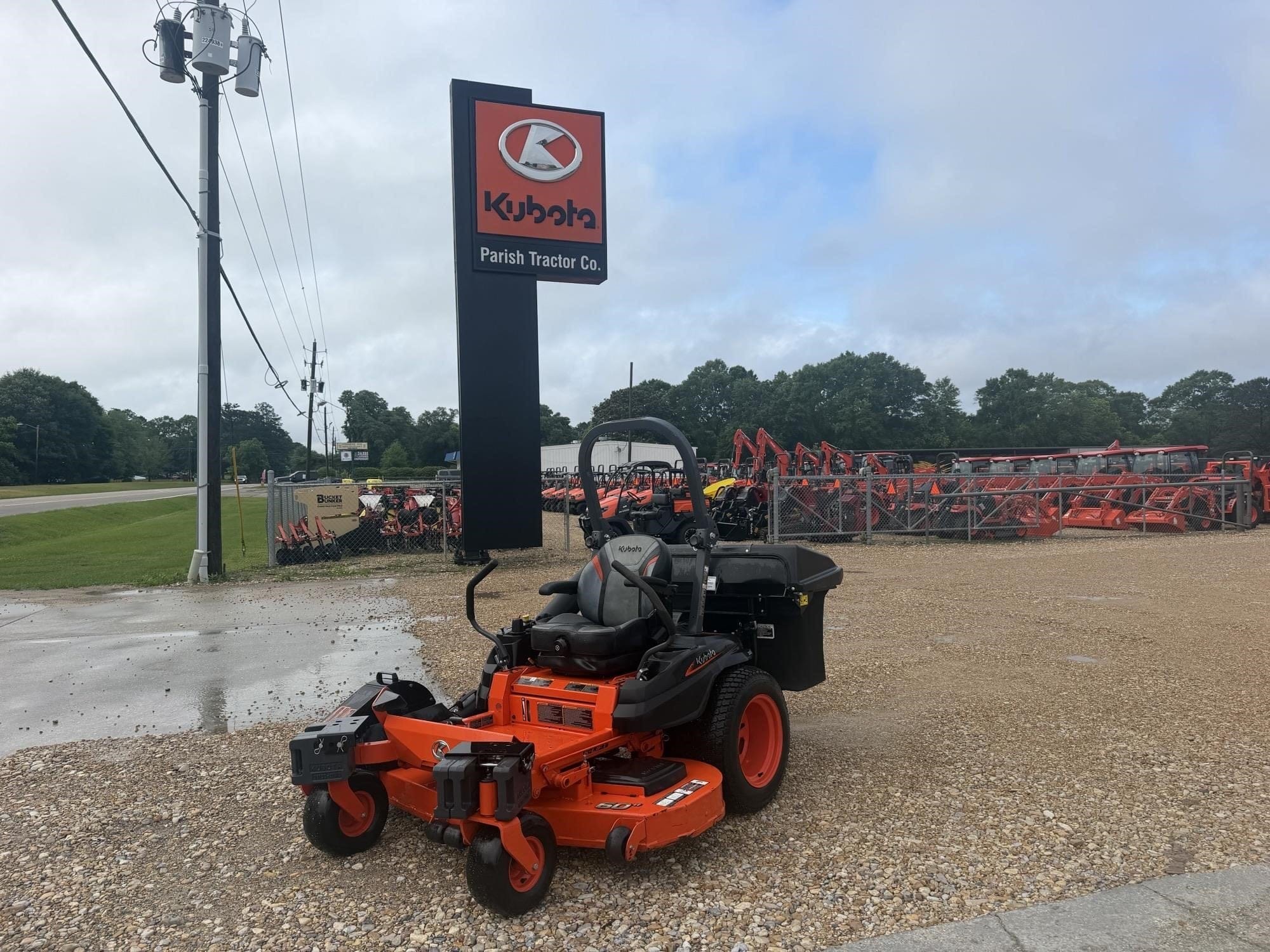 2024 Kubota Z422 Equipment Image0
