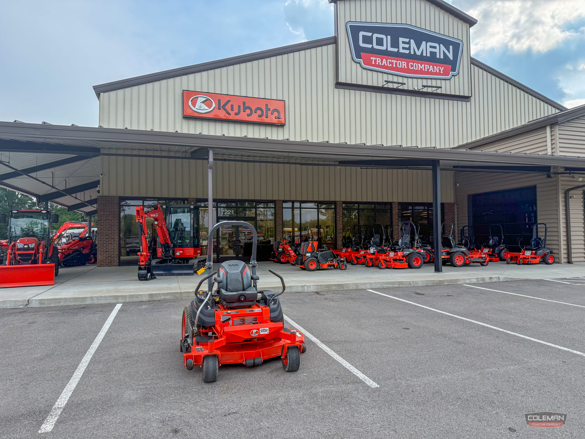 2025 Kubota Z422KWTNC-60 Equipment Image0