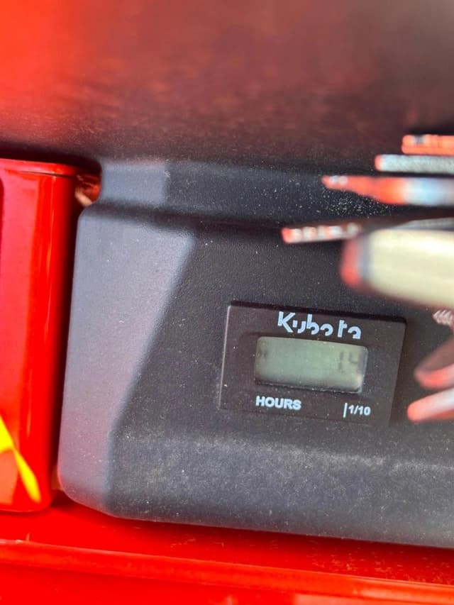 Image of Kubota Z422KWTNC-60 equipment image 3