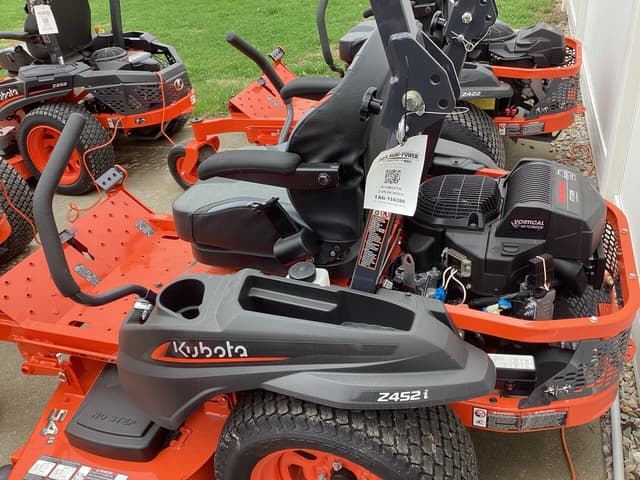 Image of Kubota Z452KWi-54 equipment image 4