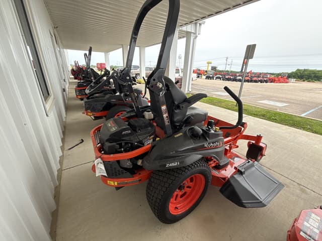 Image of Kubota Z452KWi-54 equipment image 2