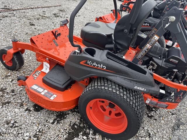 Image of Kubota Z452KWTi-60  equipment image 4